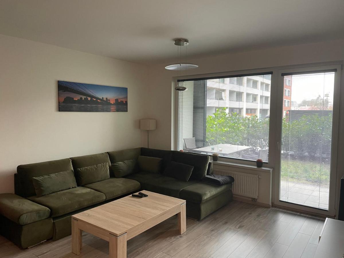 Garden Apartman Radnica - Private Parking Included 科希策 外观 照片